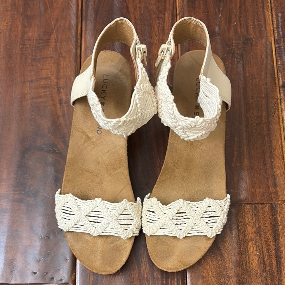 Lucky Brand Women's Tan and Cream Sandals